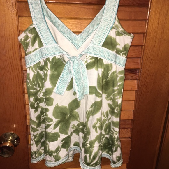 LAST CHANCE! MAKE AN OFFER!  Hollister Tank Top - Picture 4 of 5